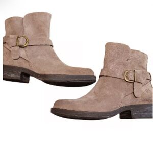 Born Suede Syd Boots with stacked heel Excellent condition size 10